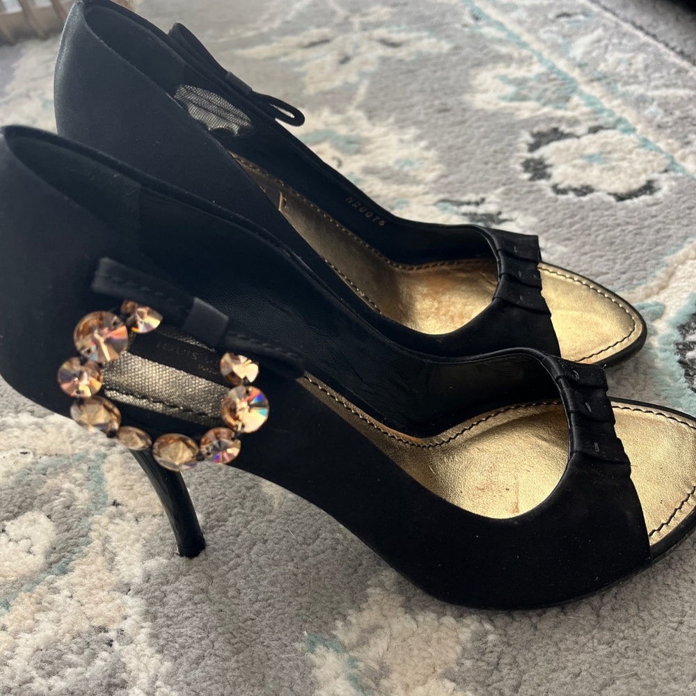 Louis Vuitton 100% authentic satin heels
